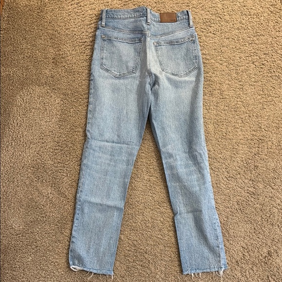 Women's Distressed Blue Jeans - Picture 3 of 6